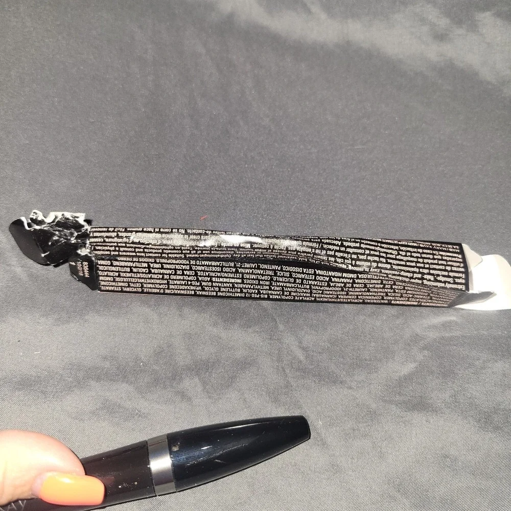 Mary Kay Ultimate Mascara Black : Volumizing Thickening Full Size .28 Oz.